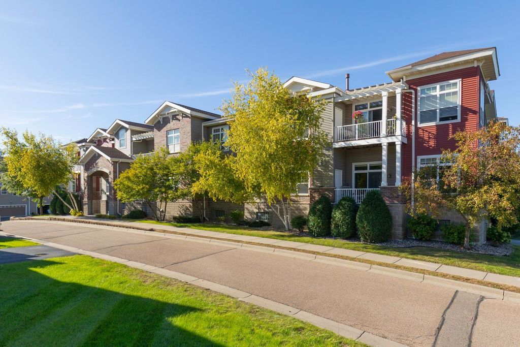 9630 Independence Circle 103, Chanhassen, MN 55317 — exterior