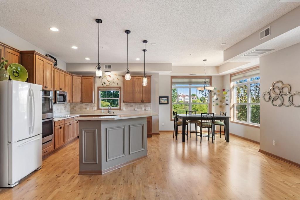 9630 Independence Circle 103, Chanhassen, MN 55317 — photo 5