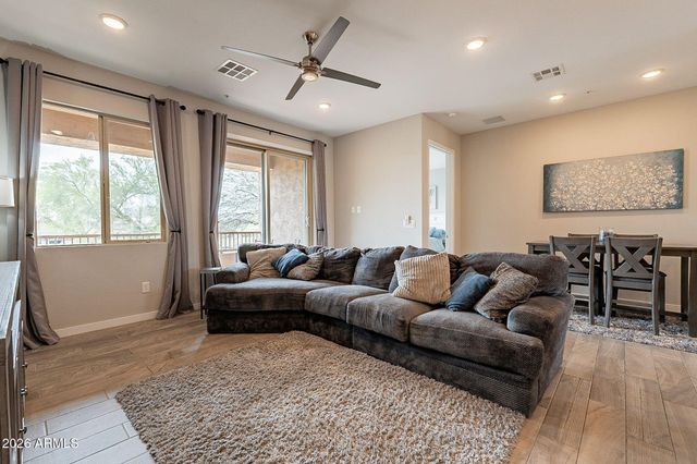 250 W QUEEN CREEK Road 206, Chandler, AZ 85248