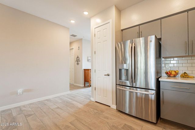 250 W QUEEN CREEK Road 206, Chandler, AZ 85248