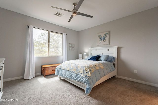 250 W QUEEN CREEK Road 206, Chandler, AZ 85248