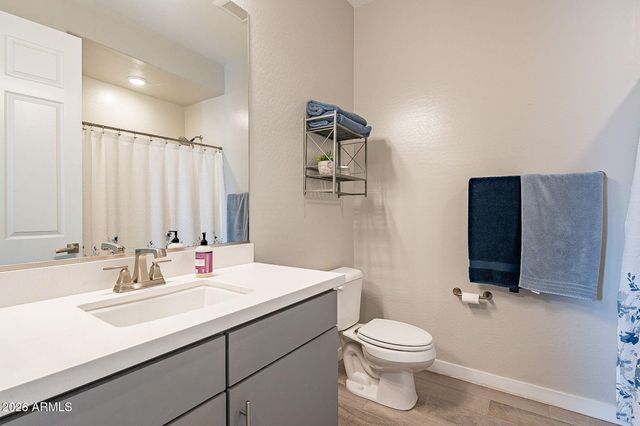 250 W QUEEN CREEK Road 206, Chandler, AZ 85248