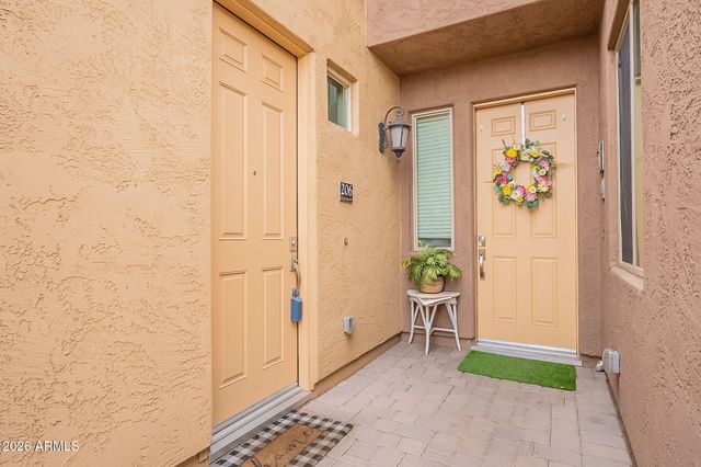 250 W QUEEN CREEK Road 206, Chandler, AZ 85248