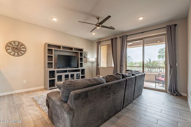 250 W QUEEN CREEK Road 206, Chandler, AZ 85248