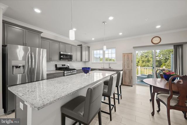 1420 CLINGMANS DOME DR, Frederick, MD 21702