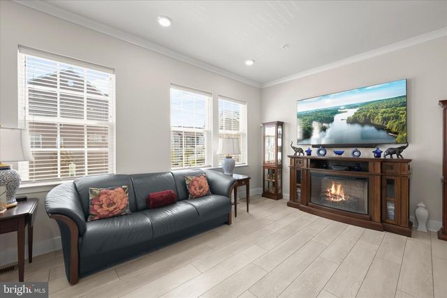 1420 CLINGMANS DOME DR, Frederick, MD 21702