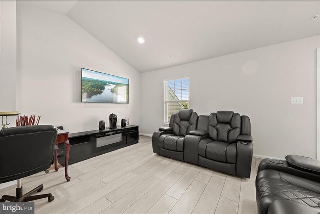 1420 CLINGMANS DOME DR, Frederick, MD 21702