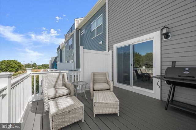 1420 CLINGMANS DOME DR, Frederick, MD 21702