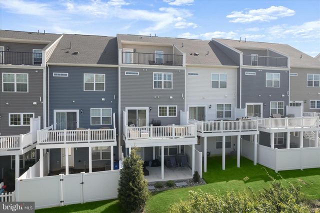 1420 CLINGMANS DOME DR, Frederick, MD 21702