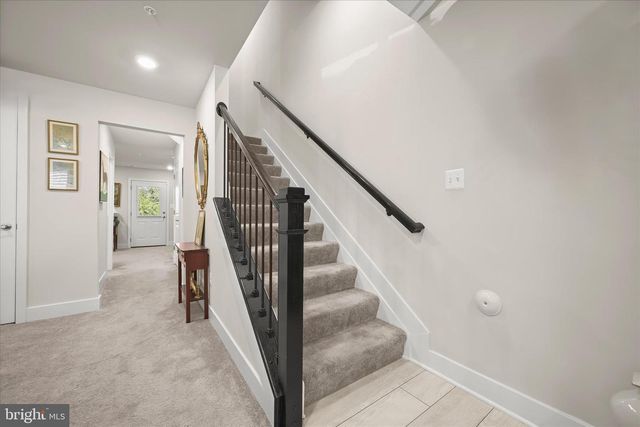 1420 CLINGMANS DOME DR, Frederick, MD 21702