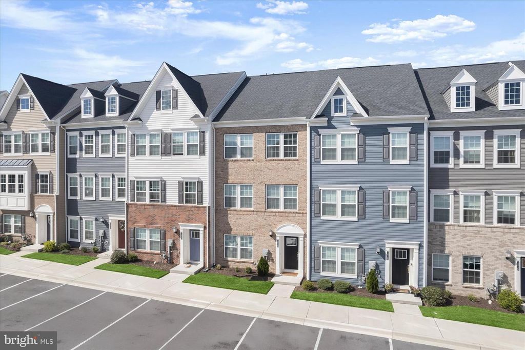 1420 CLINGMANS DOME DR, Frederick, MD 21702