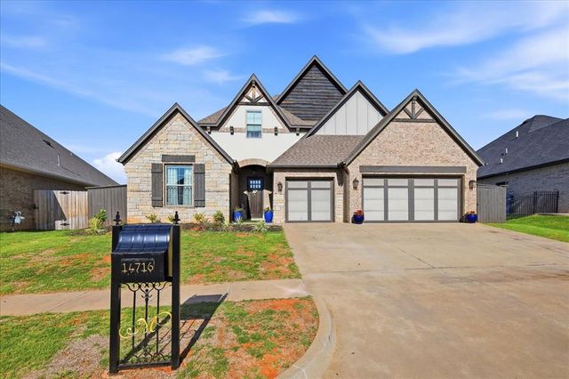 14716 Avignon Lane, Yukon, OK 73099