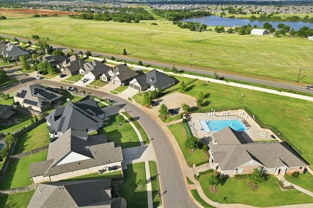 14716 Avignon Lane, Yukon, OK 73099