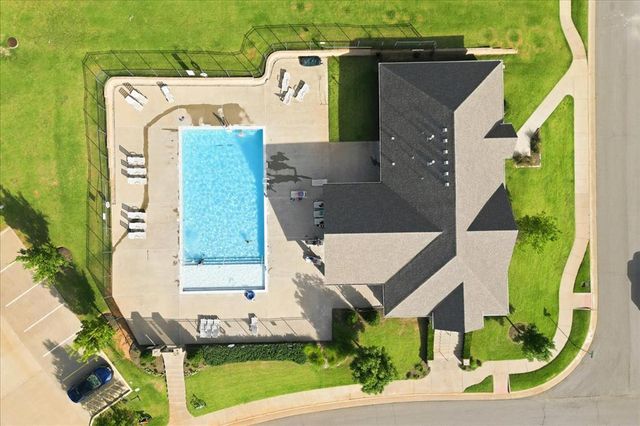 14716 Avignon Lane, Yukon, OK 73099