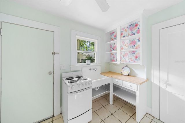 708 GROVE STREET N, St Petersburg, FL 33701