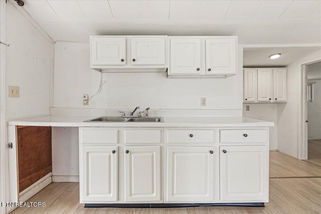 110 Elm St, Niota, TN 37826