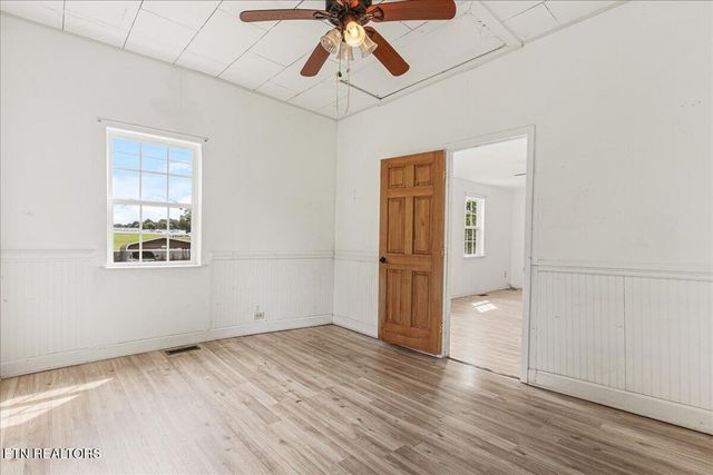 110 Elm St, Niota, TN 37826