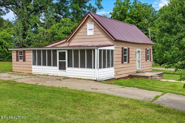 110 Elm St, Niota, TN 37826