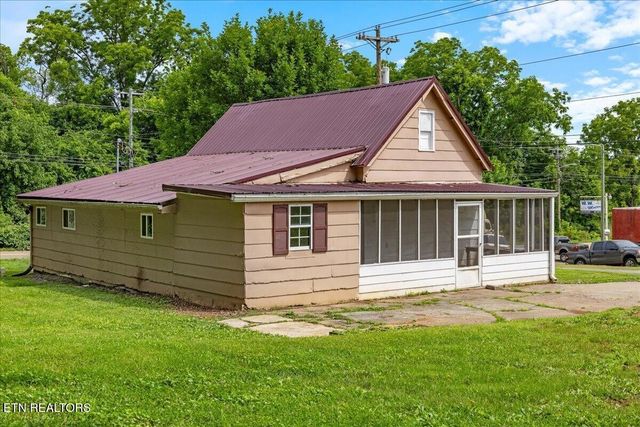 110 Elm St, Niota, TN 37826