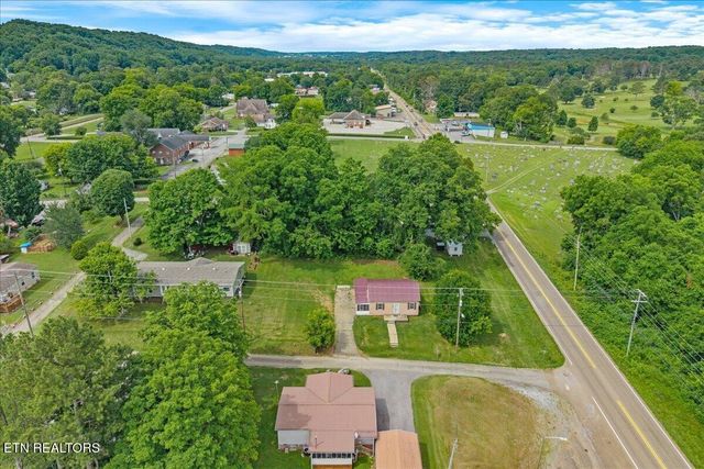 110 Elm St, Niota, TN 37826