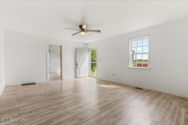 110 Elm St, Niota, TN 37826