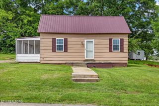 110 Elm St, Niota, TN 37826