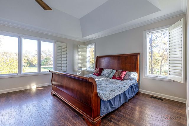 12 RIDERWOOD Road, North Barrington, IL 60010