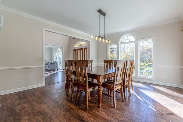 12 RIDERWOOD Road, North Barrington, IL 60010