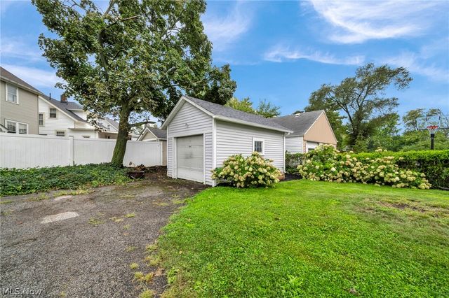 2209 W Erie Avenue, Lorain, OH 44052
