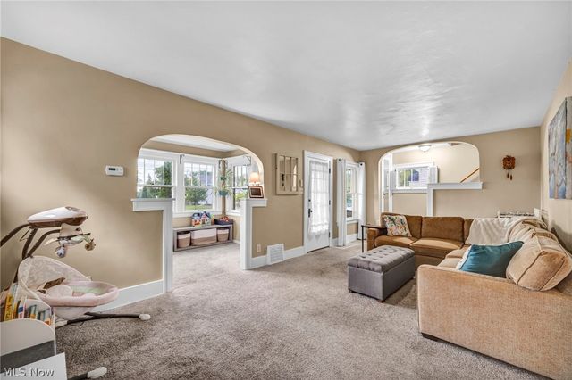 2209 W Erie Avenue, Lorain, OH 44052