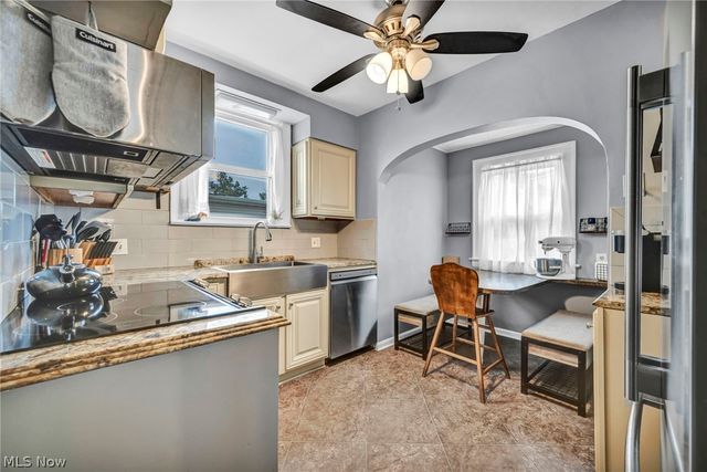 2209 W Erie Avenue, Lorain, OH 44052