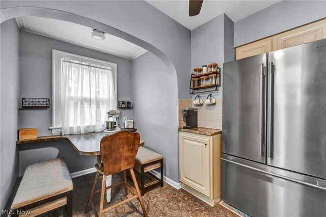 2209 W Erie Avenue, Lorain, OH 44052