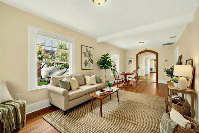 131 4th Street, Ashland, OR 97520