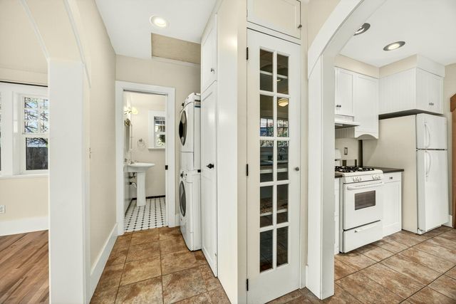 131 4th Street, Ashland, OR 97520