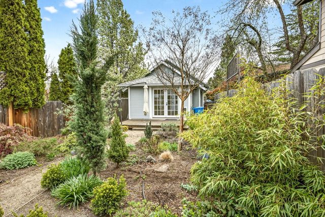 131 4th Street, Ashland, OR 97520