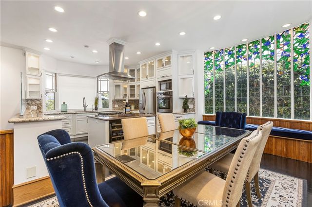 1919 Santa Ana, Costa Mesa, CA 92627