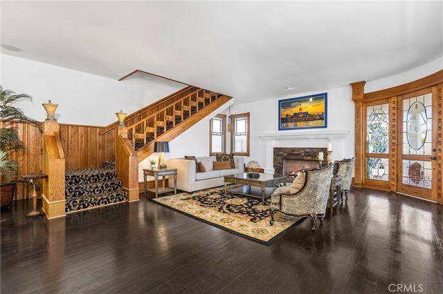 1919 Santa Ana, Costa Mesa, CA 92627