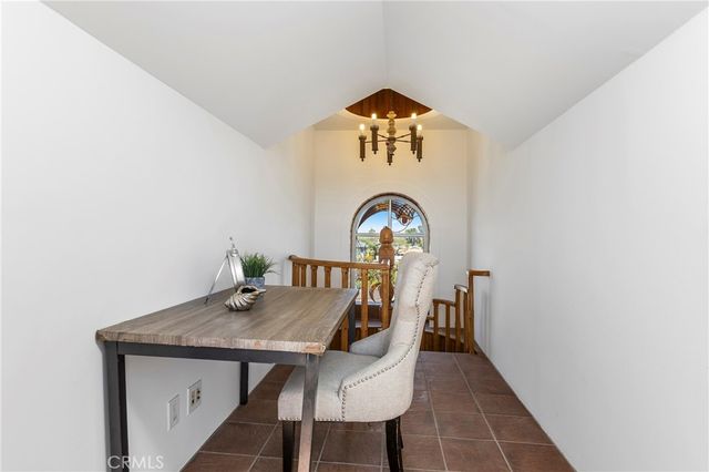 1919 Santa Ana, Costa Mesa, CA 92627