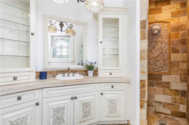 1919 Santa Ana, Costa Mesa, CA 92627