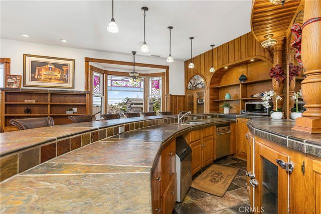 1919 Santa Ana, Costa Mesa, CA 92627