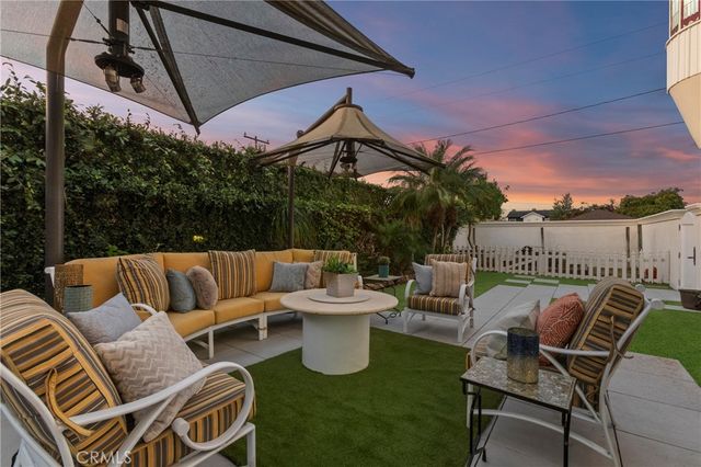 1919 Santa Ana, Costa Mesa, CA 92627