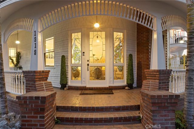 1919 Santa Ana, Costa Mesa, CA 92627