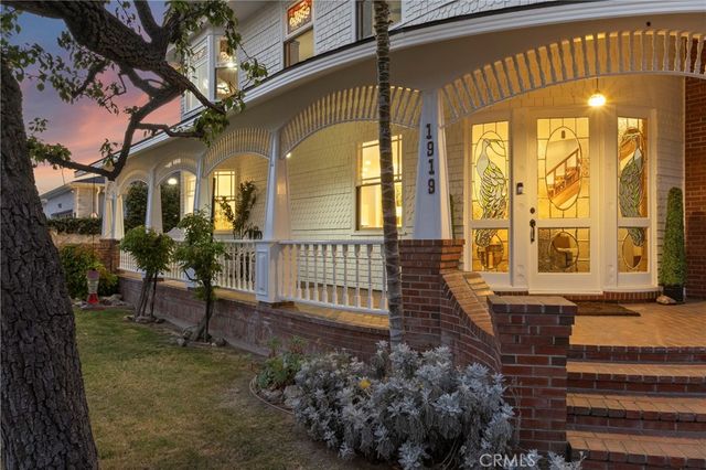 1919 Santa Ana, Costa Mesa, CA 92627