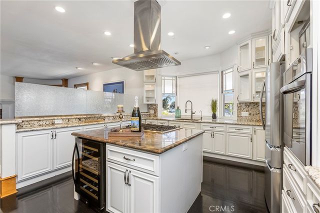 1919 Santa Ana, Costa Mesa, CA 92627