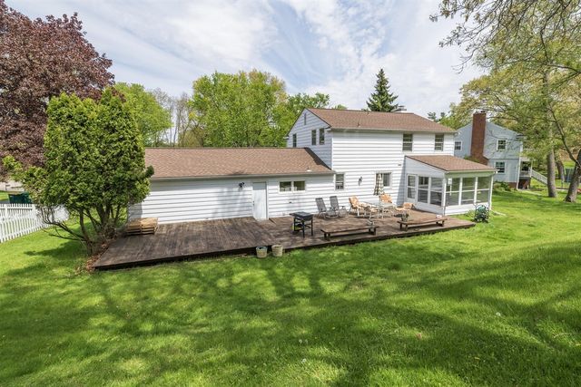 1734 Greenbriar Drive, Portage, MI 49024