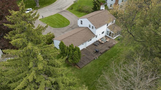 1734 Greenbriar Drive, Portage, MI 49024