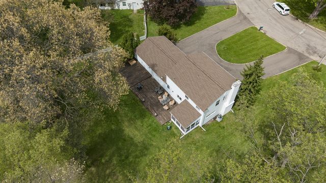 1734 Greenbriar Drive, Portage, MI 49024
