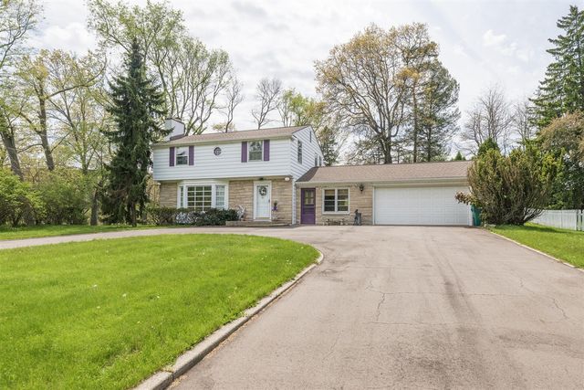 1734 Greenbriar Drive, Portage, MI 49024