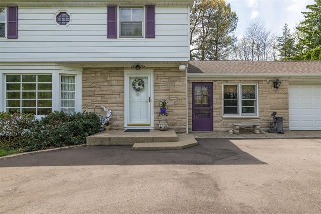 1734 Greenbriar Drive, Portage, MI 49024