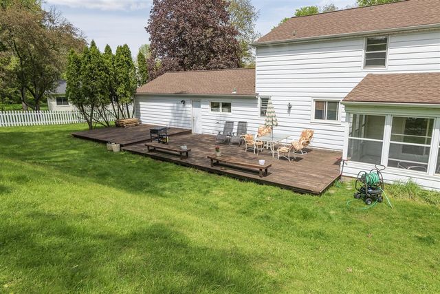 1734 Greenbriar Drive, Portage, MI 49024